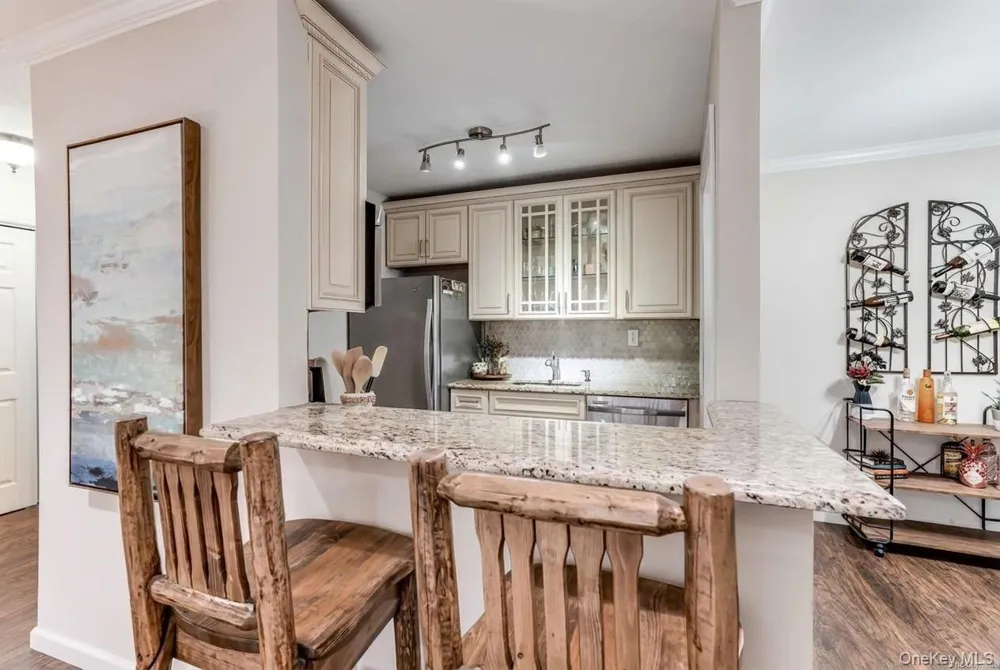 91 Richmond Boulevard #3A Ronkonkoma, NY 11779