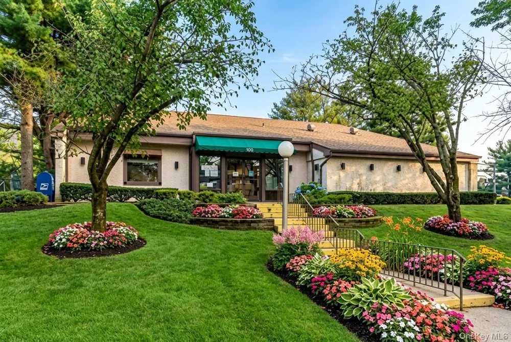 91 Richmond Boulevard #3A Ronkonkoma, NY 11779