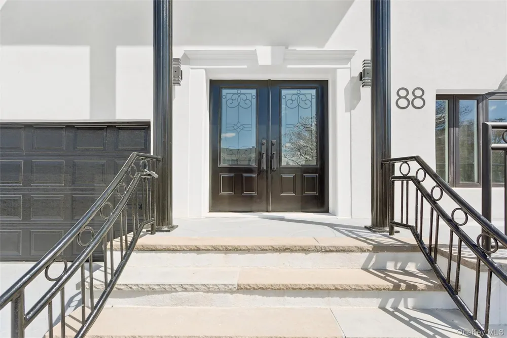 88 Mark Lane Atlantic Beach, NY 11509