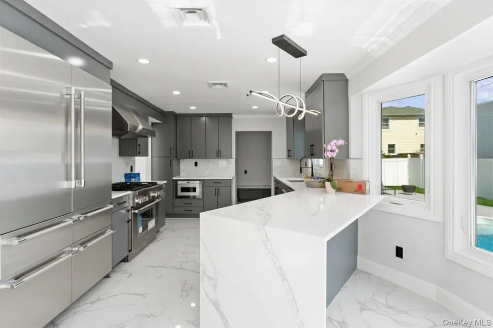 88 Mark Lane Atlantic Beach, NY 11509