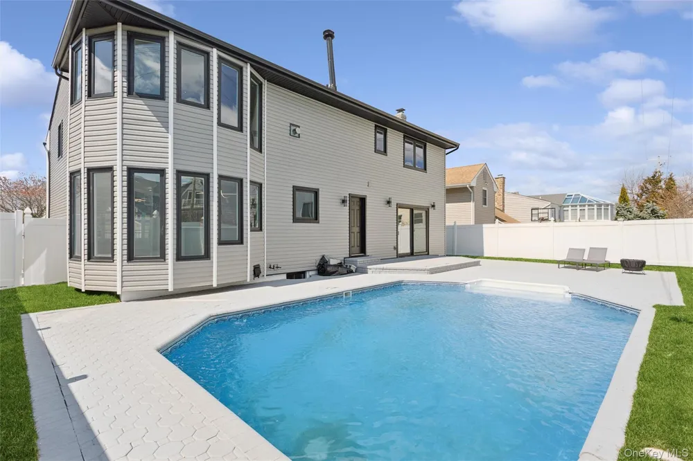 88 Mark Lane Atlantic Beach, NY 11509