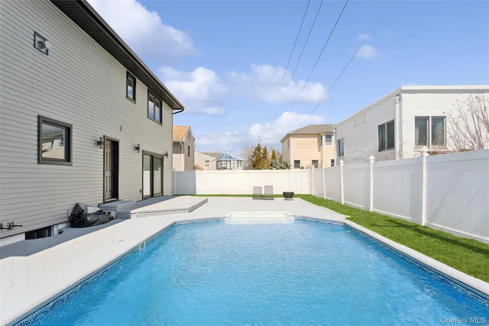 88 Mark Lane Atlantic Beach, NY 11509