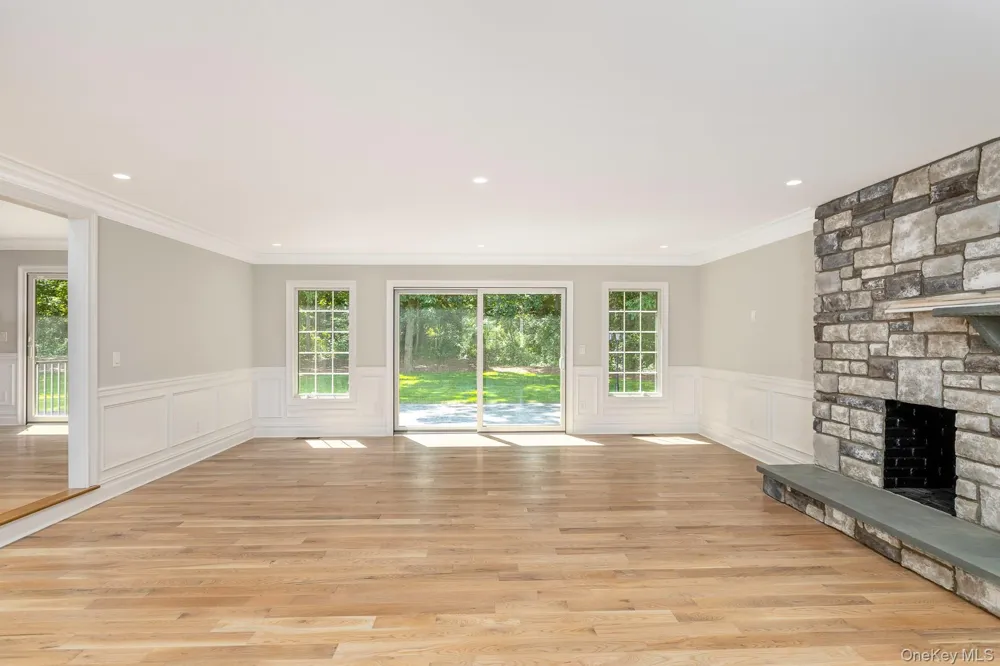 5 Hemingway Drive Dix Hills, NY 11746