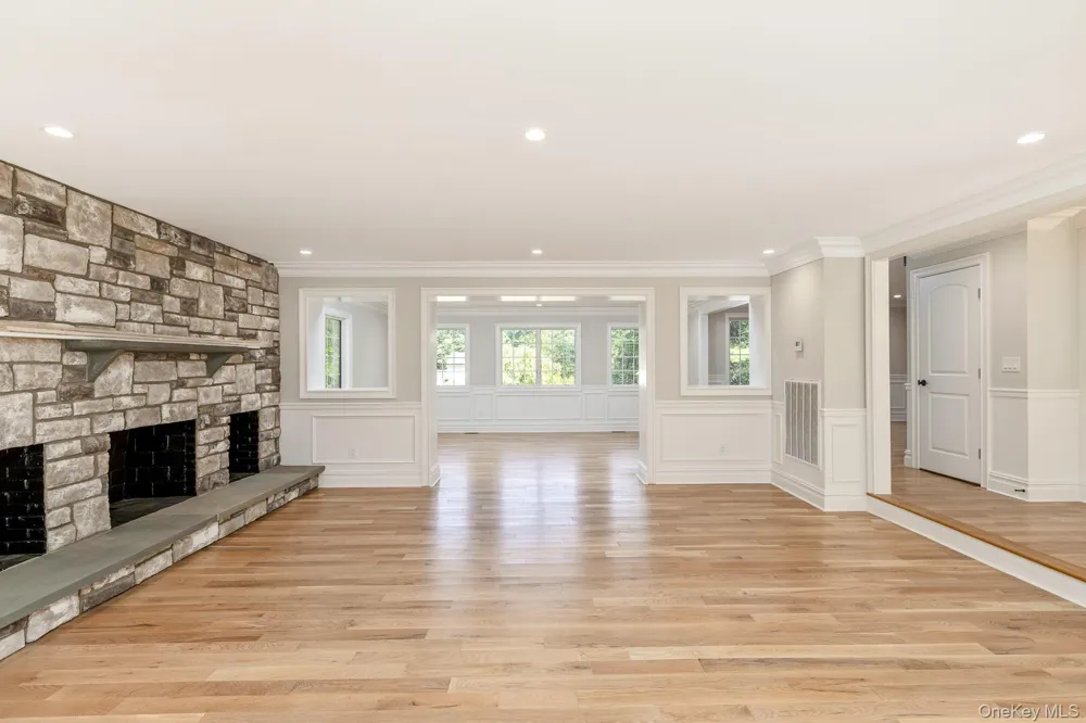 5 Hemingway Drive Dix Hills, NY 11746