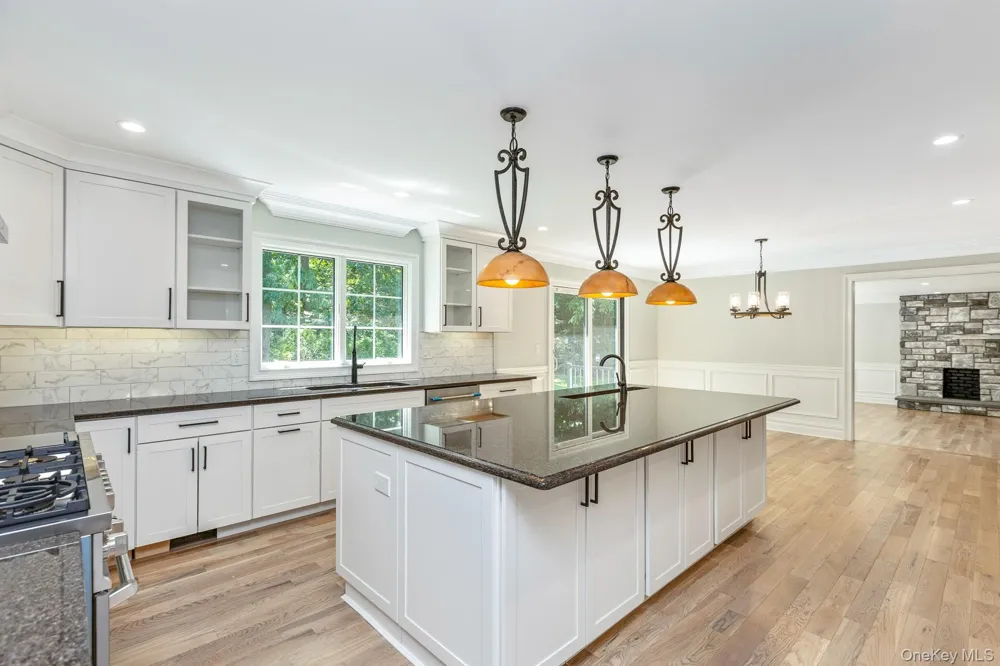 5 Hemingway Drive Dix Hills, NY 11746