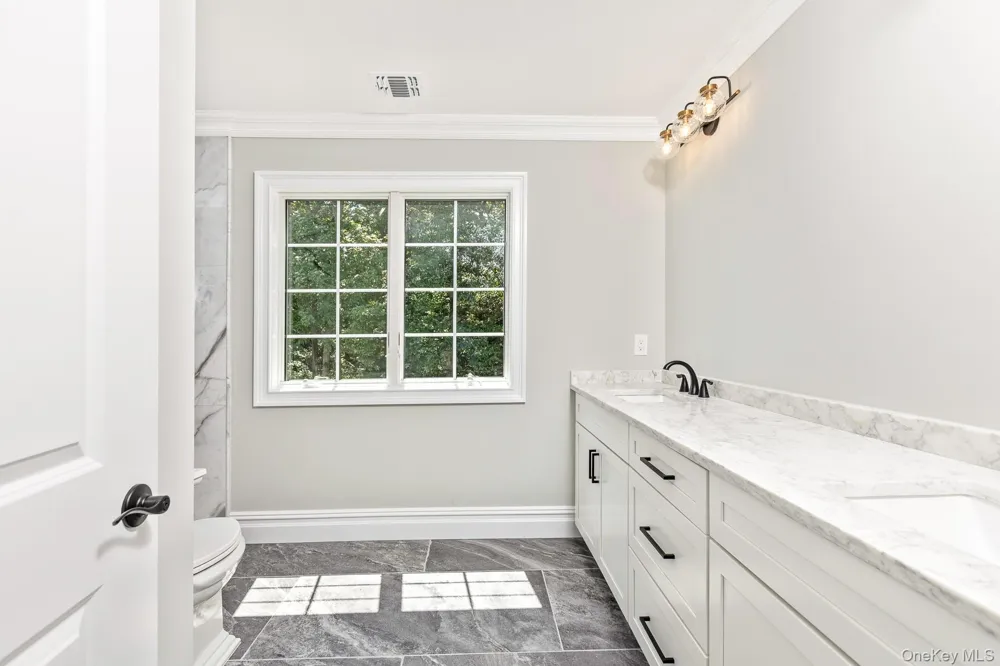 5 Hemingway Drive Dix Hills, NY 11746