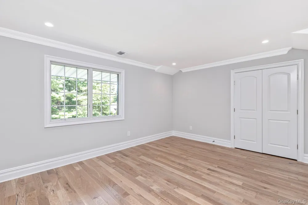5 Hemingway Drive Dix Hills, NY 11746