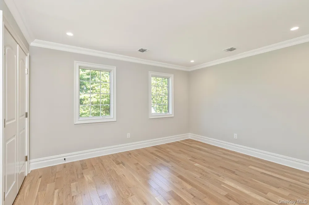 5 Hemingway Drive Dix Hills, NY 11746