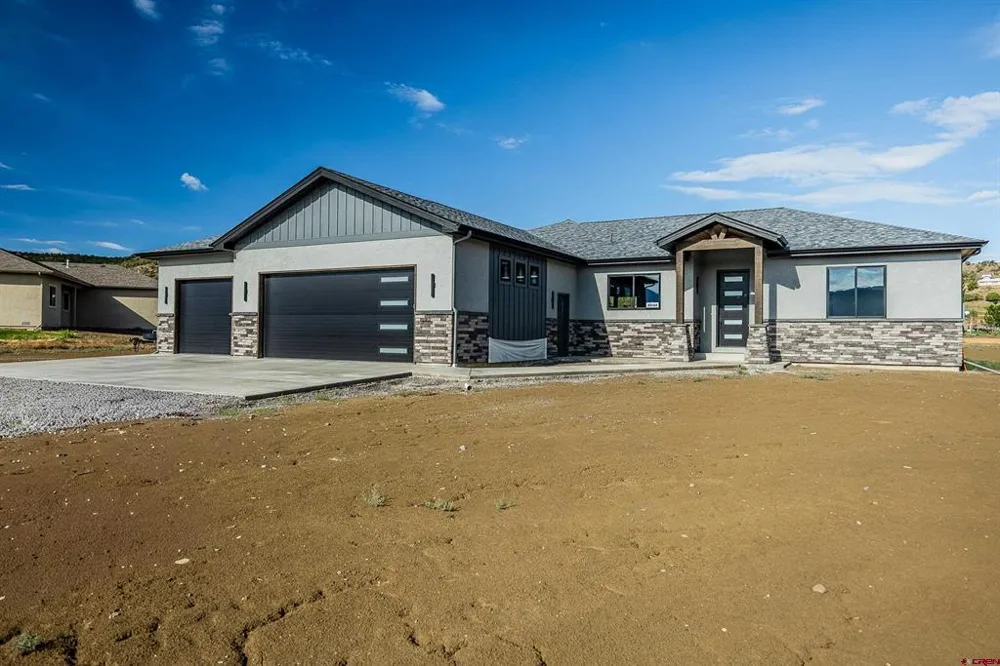 22165 6840 COURT Montrose, CO 81403