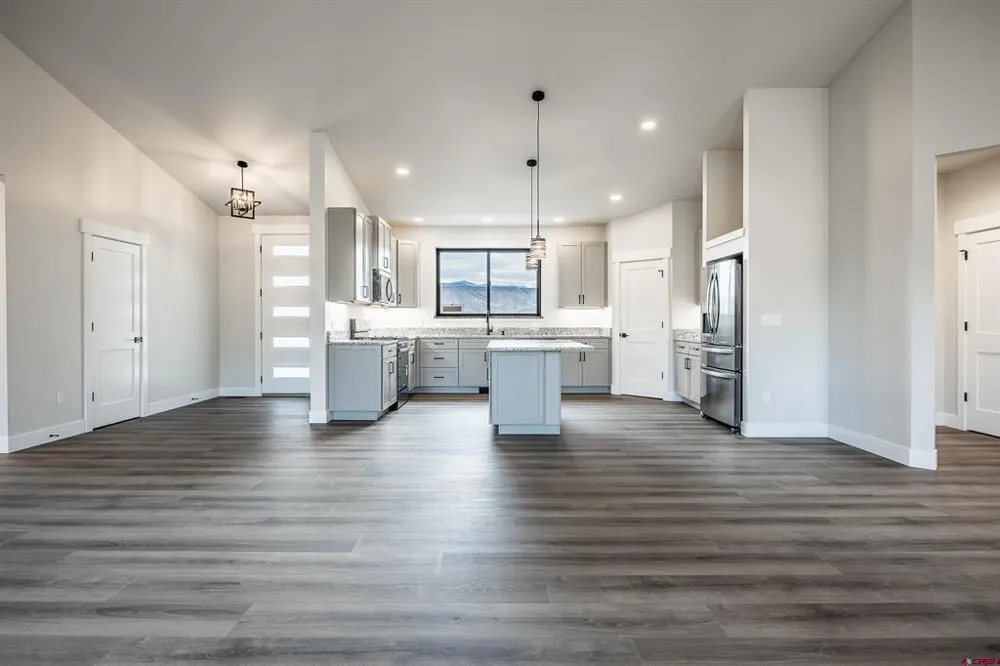 22165 6840 COURT Montrose, CO 81403