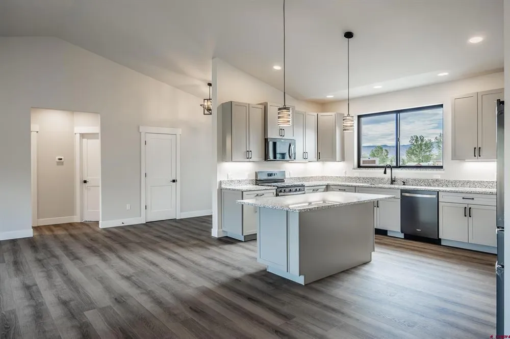22165 6840 COURT Montrose, CO 81403