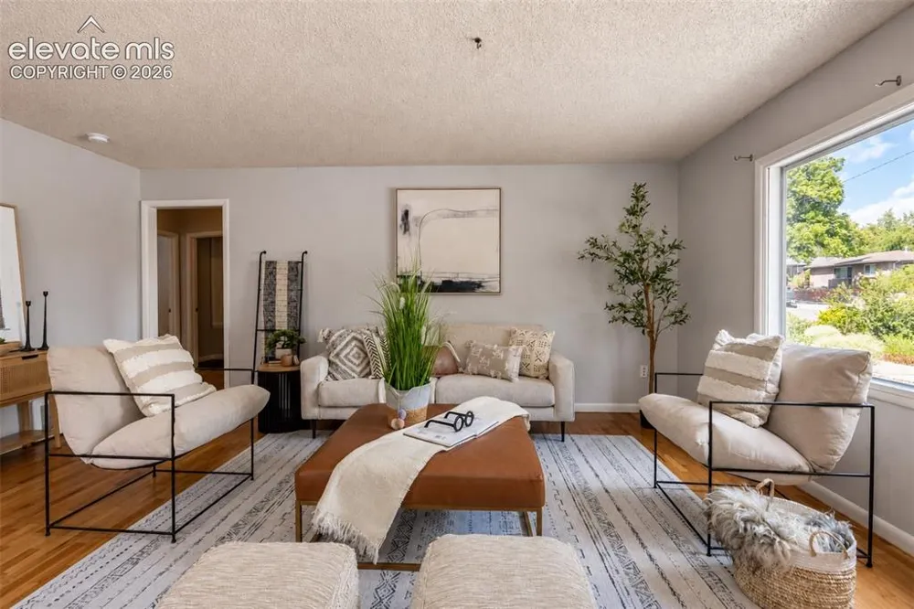 914 Meade Avenue Colorado Springs, CO 80909