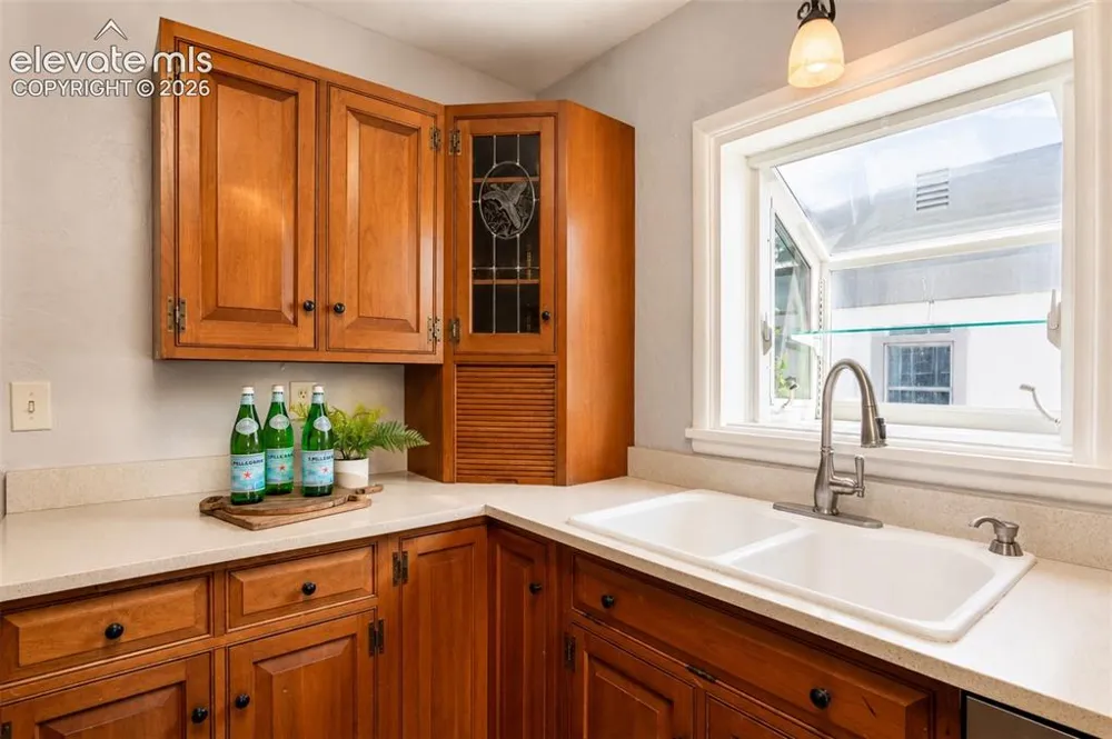 914 Meade Avenue Colorado Springs, CO 80909