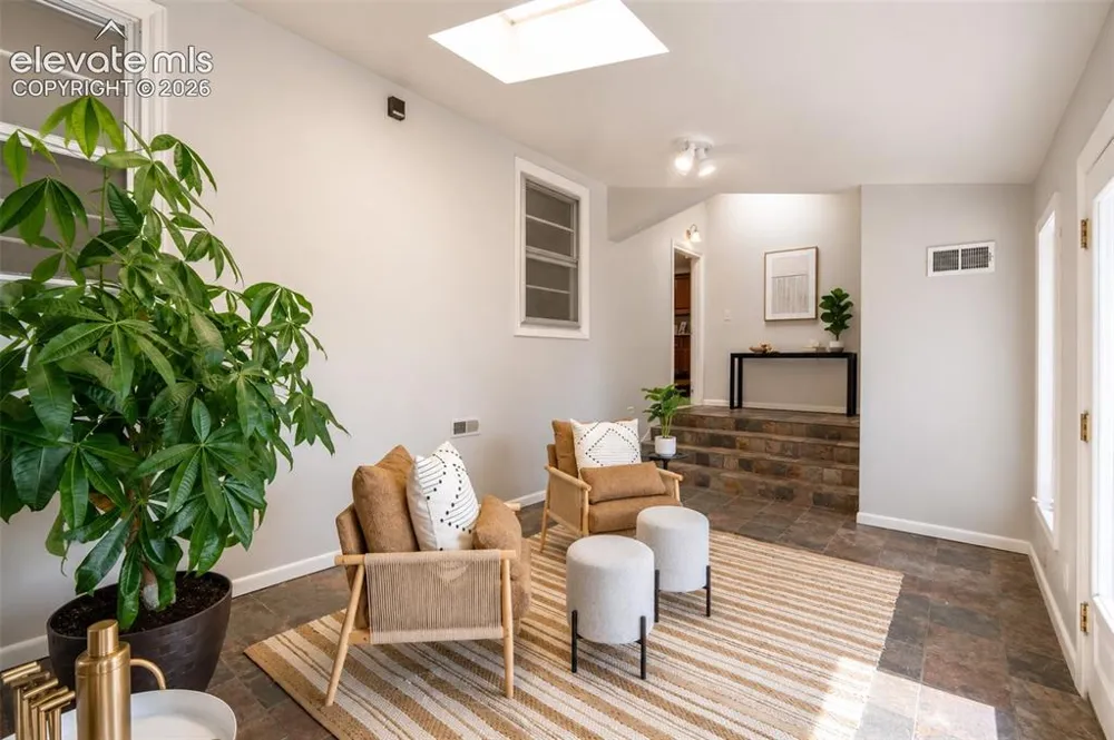 914 Meade Avenue Colorado Springs, CO 80909