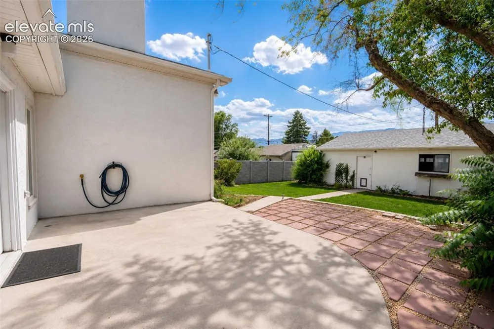 914 Meade Avenue Colorado Springs, CO 80909