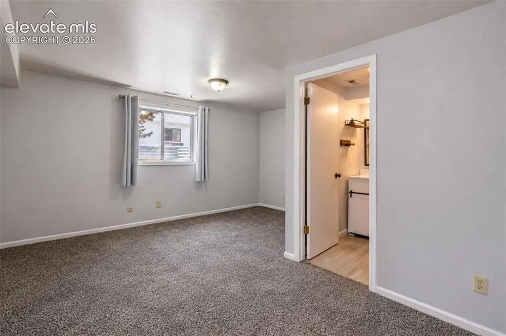 914 Meade Avenue Colorado Springs, CO 80909