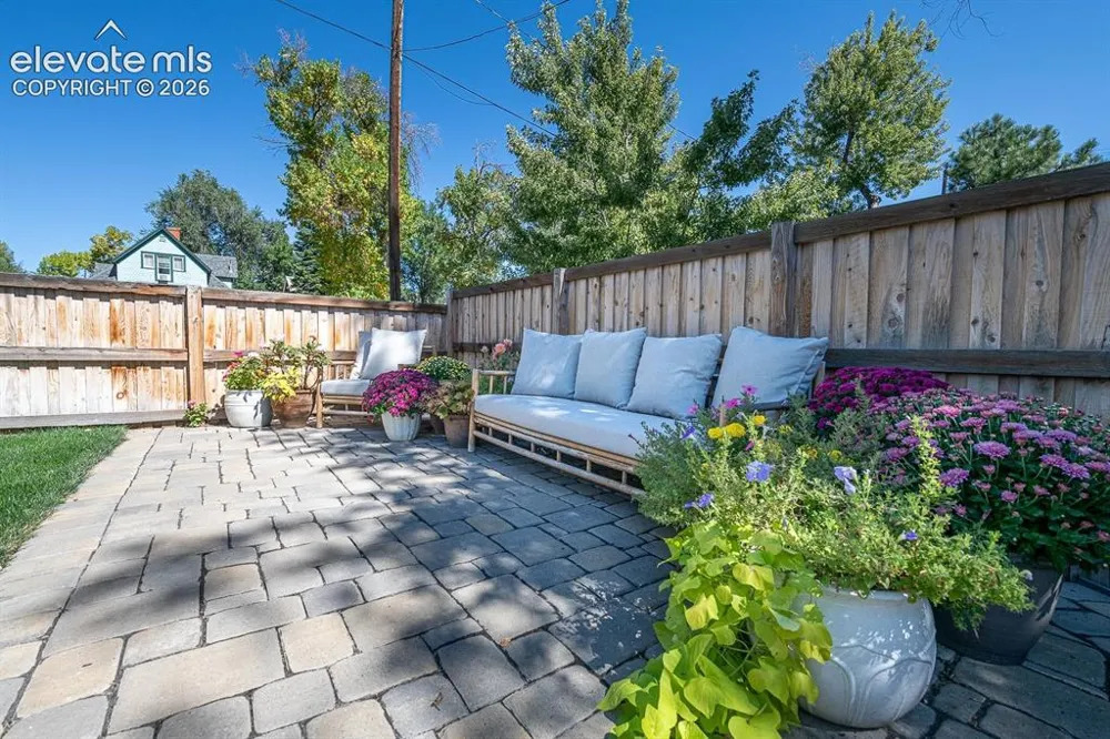 407 E San Rafael Street Colorado Springs, CO 80903