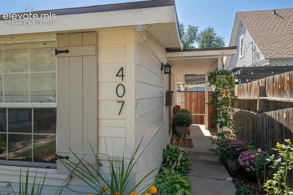 407 E San Rafael Street Colorado Springs, CO 80903