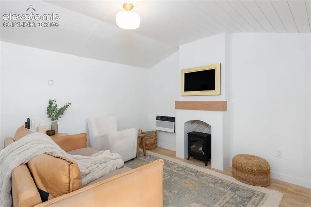 407 E San Rafael Street Colorado Springs, CO 80903