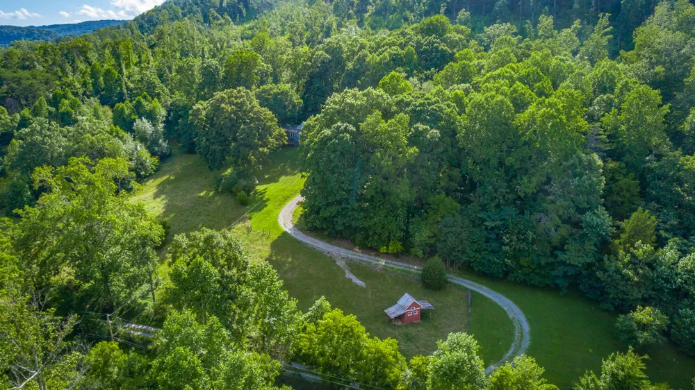 93 Bell Summers Road Pikeville, TN 37367