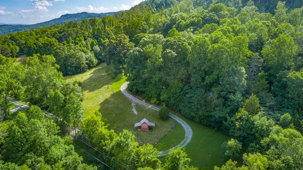 93 Bell Summers Road Pikeville, TN 37367