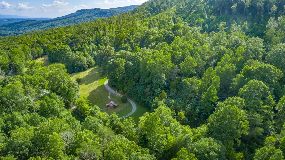 93 Bell Summers Road Pikeville, TN 37367