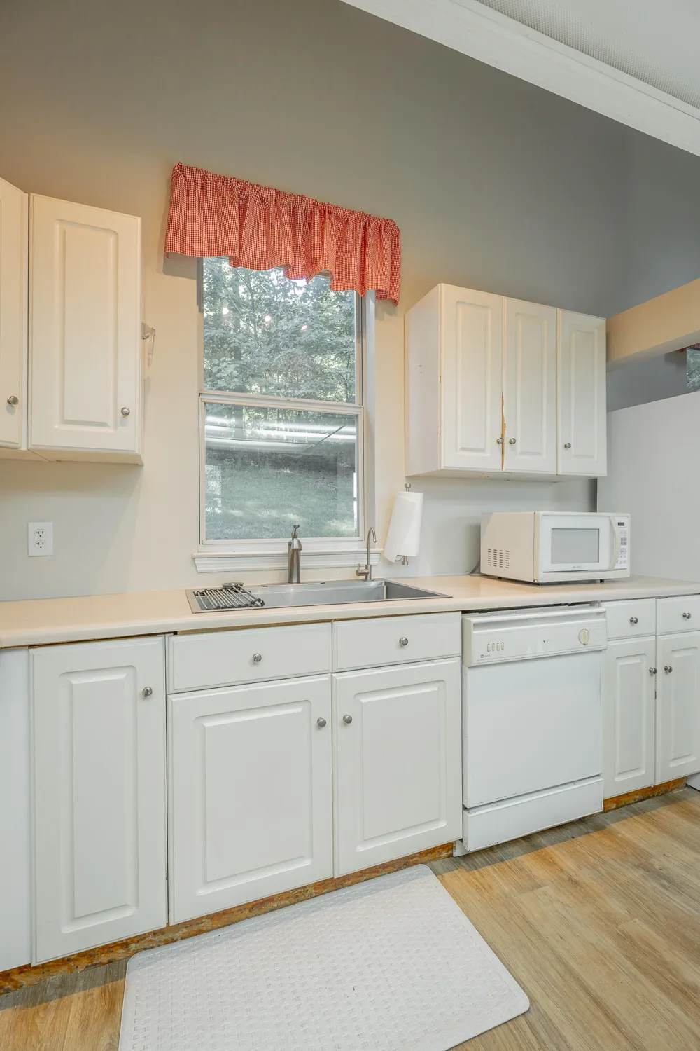 93 Bell Summers Road Pikeville, TN 37367