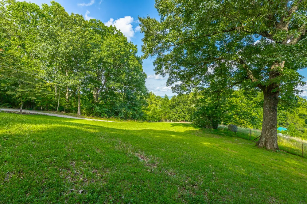 93 Bell Summers Road Pikeville, TN 37367