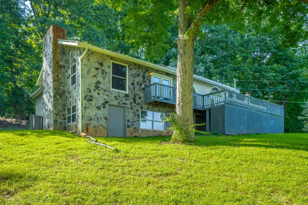 93 Bell Summers Road Pikeville, TN 37367
