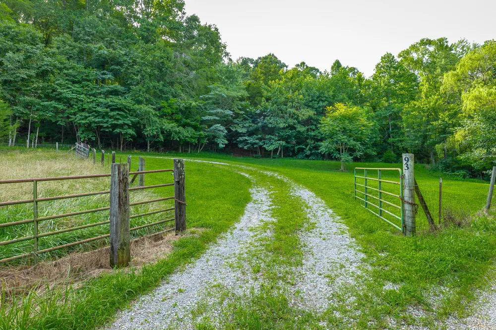 93 Bell Summers Road Pikeville, TN 37367