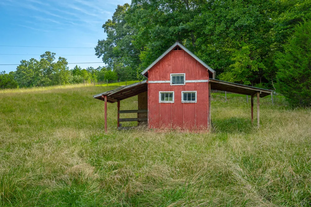 93 Bell Summers Road Pikeville, TN 37367