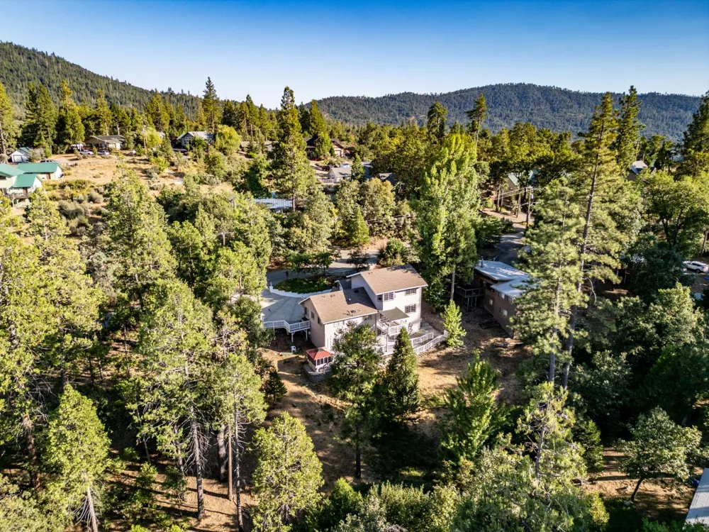39314 Manzanita Drive Oakhurst, CA 93644