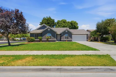 942 Boxwood Lane