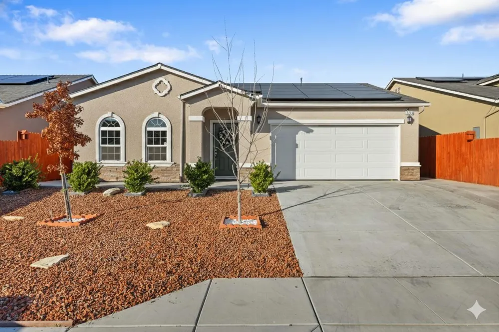 1237 E Orange Street Avenal, CA 93204
