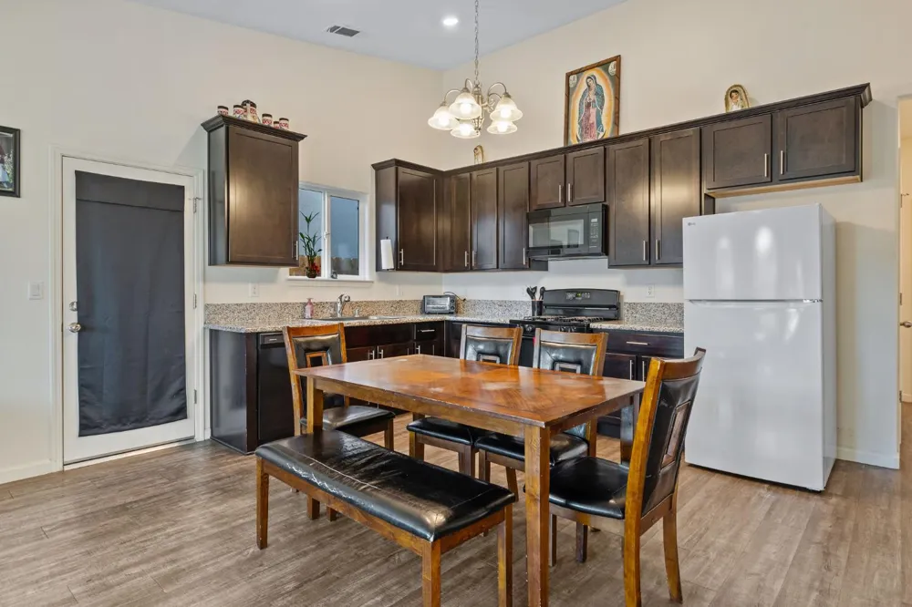 1237 E Orange Street Avenal, CA 93204