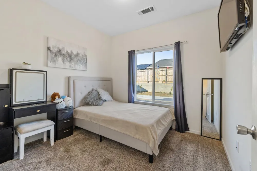 1237 E Orange Street Avenal, CA 93204