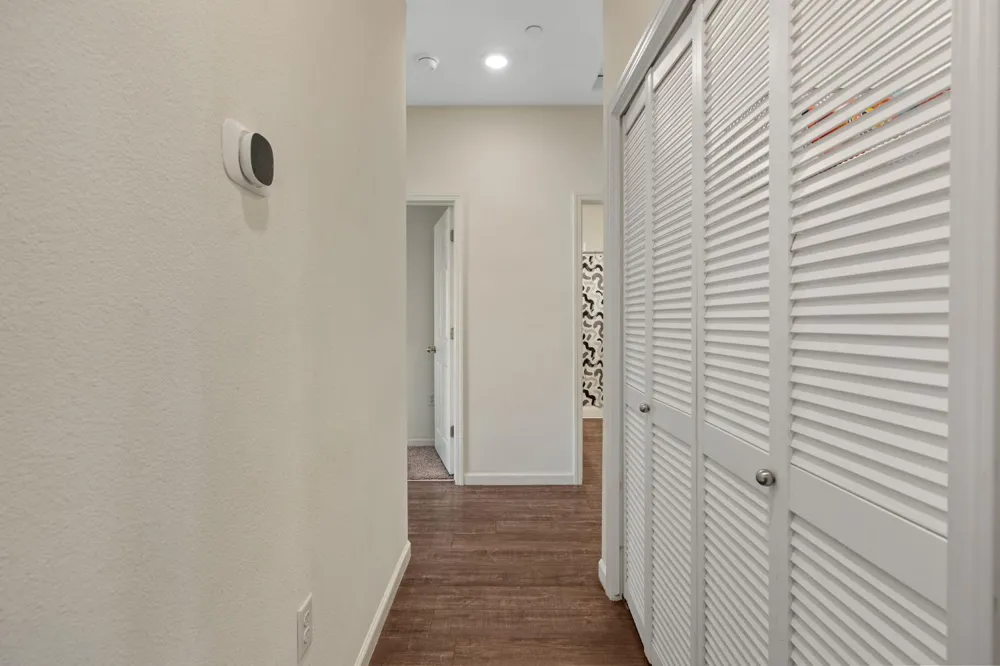 1237 E Orange Street Avenal, CA 93204