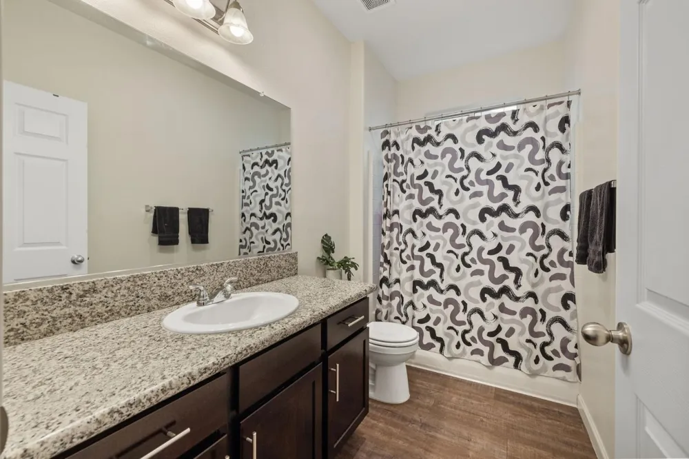 1237 E Orange Street Avenal, CA 93204
