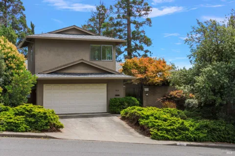 1826 Vervais Avenue