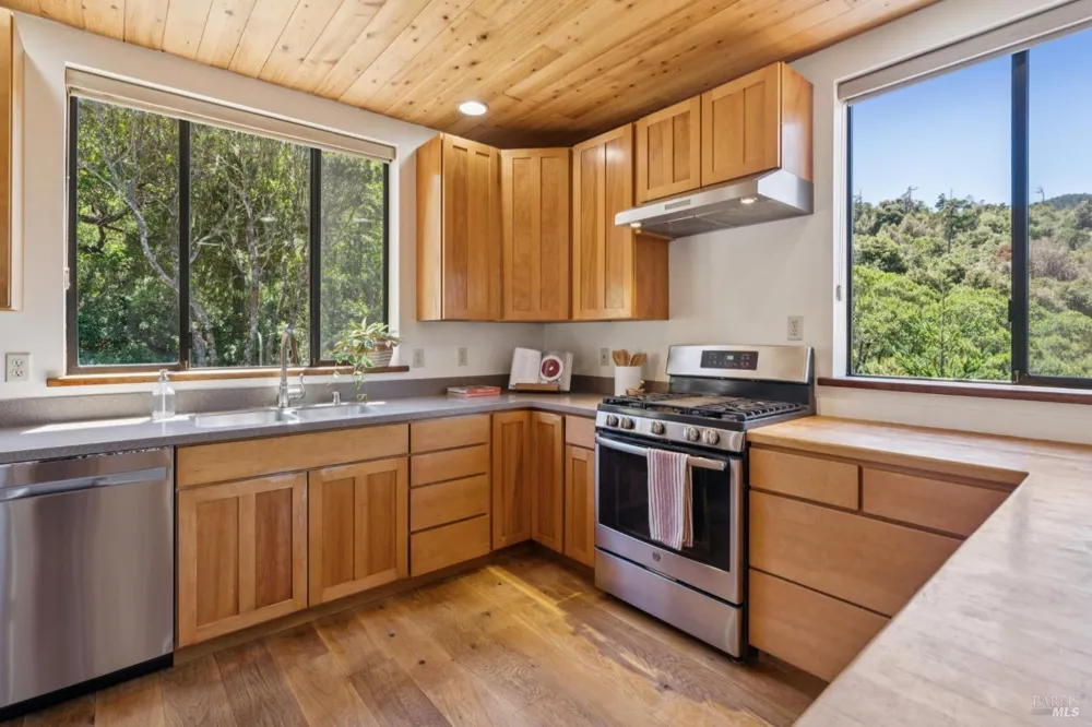 100 Heather Lane Inverness, CA 94937