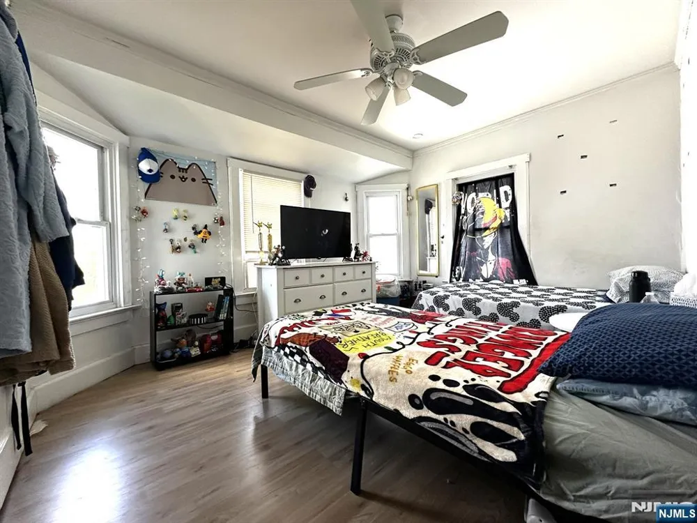 126 Bartholdi Avenue Butlerugh, NJ 07405