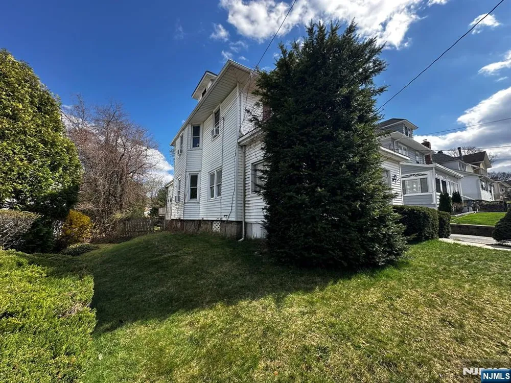 126 Bartholdi Avenue Butlerugh, NJ 07405