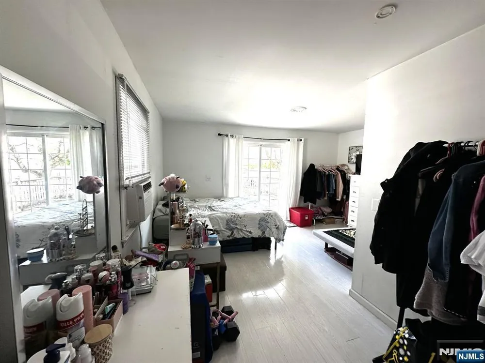 126 Bartholdi Avenue Butlerugh, NJ 07405
