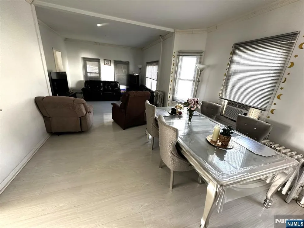126 Bartholdi Avenue Butlerugh, NJ 07405
