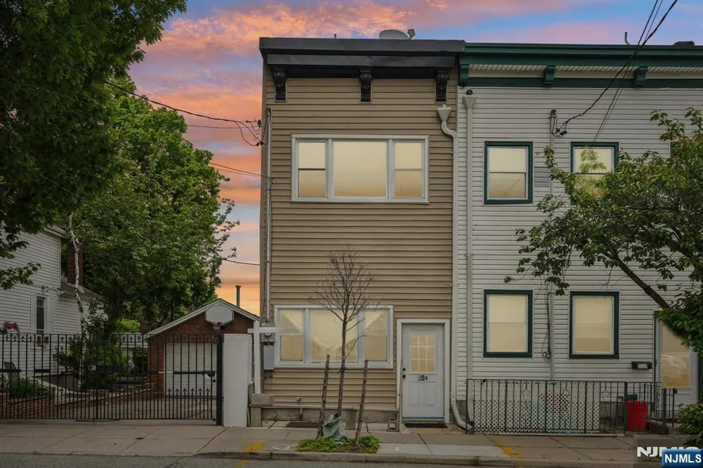 90A Hackensack Plank Road Weehawken, NJ 07086