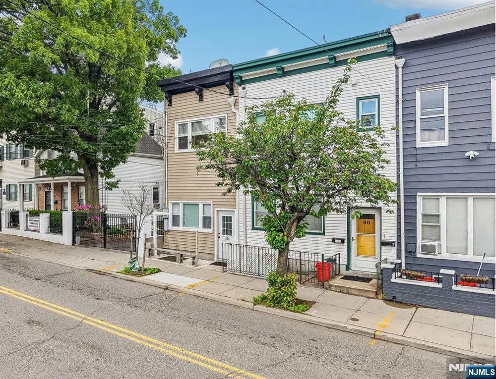 90A Hackensack Plank Road Weehawken, NJ 07086