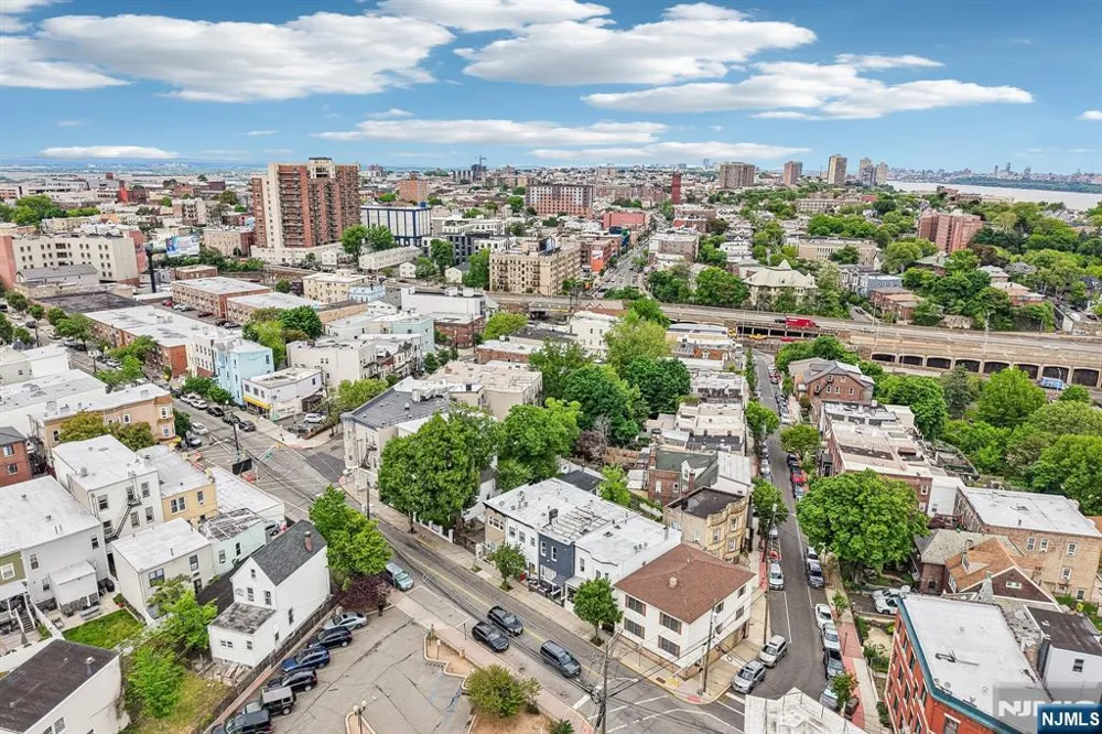 90A Hackensack Plank Road Weehawken, NJ 07086