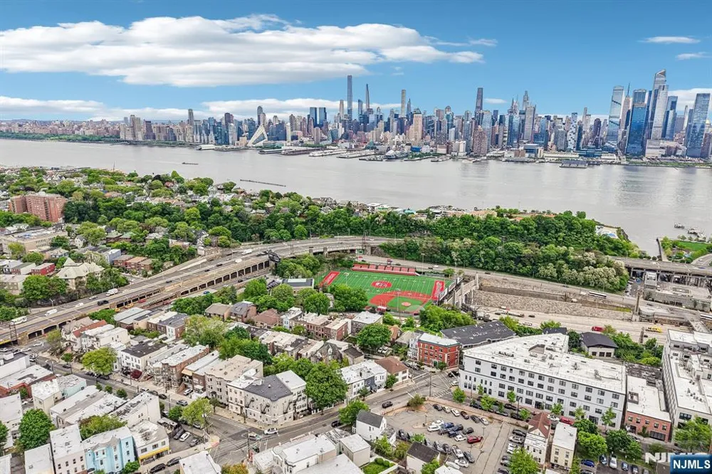 90A Hackensack Plank Road Weehawken, NJ 07086
