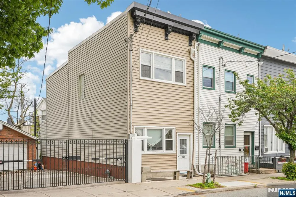 90A Hackensack Plank Road Weehawken, NJ 07086