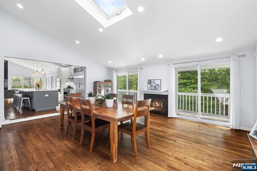 165 Hoover Drive Cresskill, NJ 07626